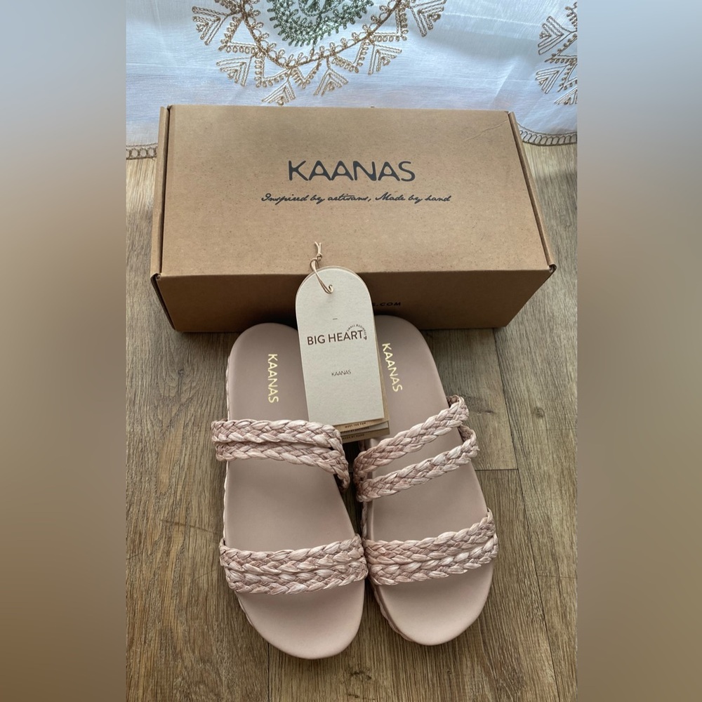NWB Kaanas Women's Blush Braided Sandals